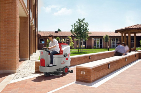 Поломоечная машина Comac Innova Comfort 85 B Manual (200Ач, Li)