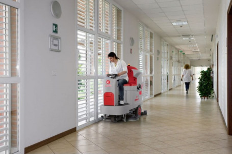 Поломоечная машина Comac Innova Comfort 85 B Manual (200Ач, Li)