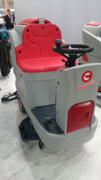 Поломоечная машина Comac Innova 85 B (144Ач, Li)