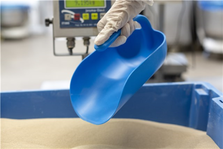 Совок эргономичный Vikan (2л, синий)