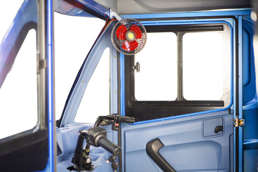 Трицикл электрический Rutrike КАРГО Кабина Дуал (черный)