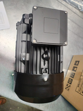 Электродвигатель Titan (5.5кВт, 380/220В, 1450об/мин, п.в. 24мм, Dфл 75мм, H112)