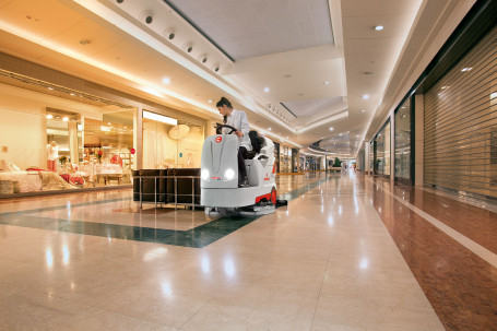 Поломоечная машина Comac Optima 100B