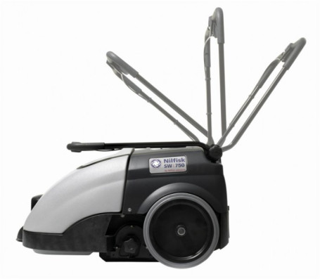 Подметальная машина Nilfisk SW 750