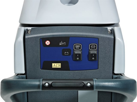 Поломоечная машина Nilfisk Grey SC450B BROSS