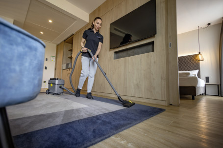 Пылесос Karcher T 15/1 Adv HEPA