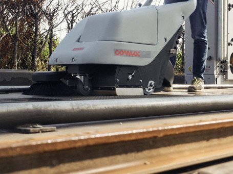 Подметальная машина Comac CS 50 Bt