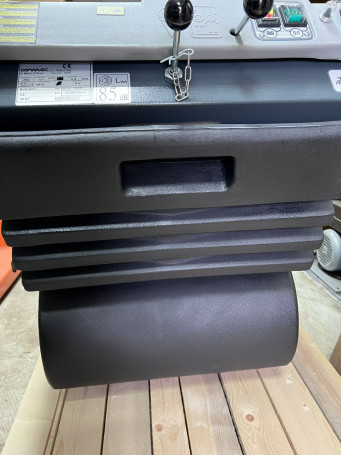 Подметальная машина Comac CS 50 Bt