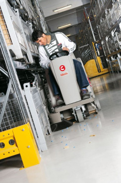 Подметальная машина Comac CS 60 B