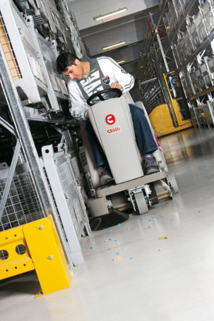 Подметальная машина Comac CS 60 B