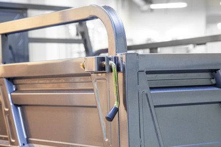 Трицикл электрический Rutrike Эксперт ПРО Плюс 2200 (серый)