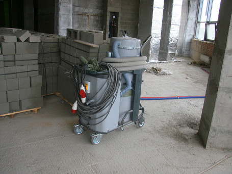 Пылесос промышленный Nilfisk T40W L100 FM