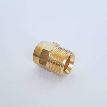 Переходник М22х1.5ш-1/4"г (лат)