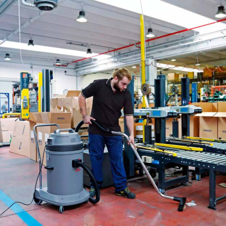 Пылесос Comac CA A58.4 WDB (2200Вт, 77л, бака нерж)