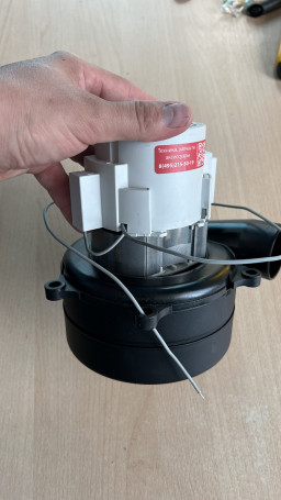 Вакуумный мотор 711315.240 (1000Вт, 220В, 2-стад) Synclean (711315.240)