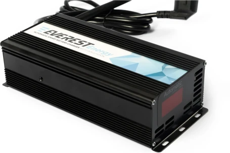 Зарядное устройство EVEREST Energy QY500H-24-08 (24В, 8А, Gel/AGM)