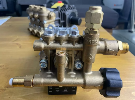 Насос высокого давления Comet CXD 2530G (3400 об/мин, с регулятором)