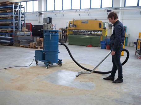 Пылесос промышленный Coynco Basic TDC 30 W M