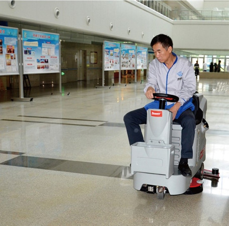 Поломоечная машина Bennett Ranger R510b (100Ач Li)