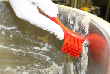 Щетка для чистки деталей Vikan (150мм, красный)