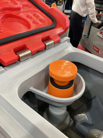 Поломоечная машина Bennett Hussar H120D (200Ач Li)