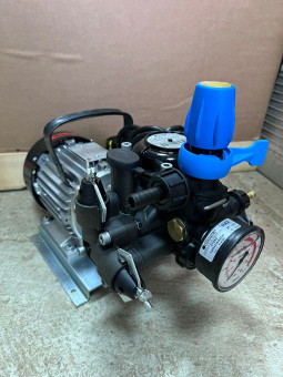 Мембранный насос Comet MC 25 (25 бар, 18.5 л/мин, эл. мотор)