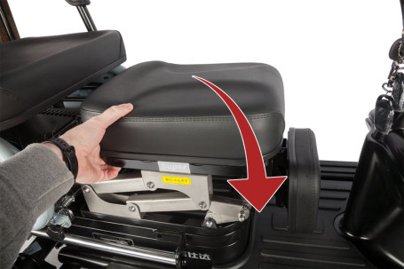 Трицикл электрический Wanshida UN MOTO 60V 650Вт (черно-красный)